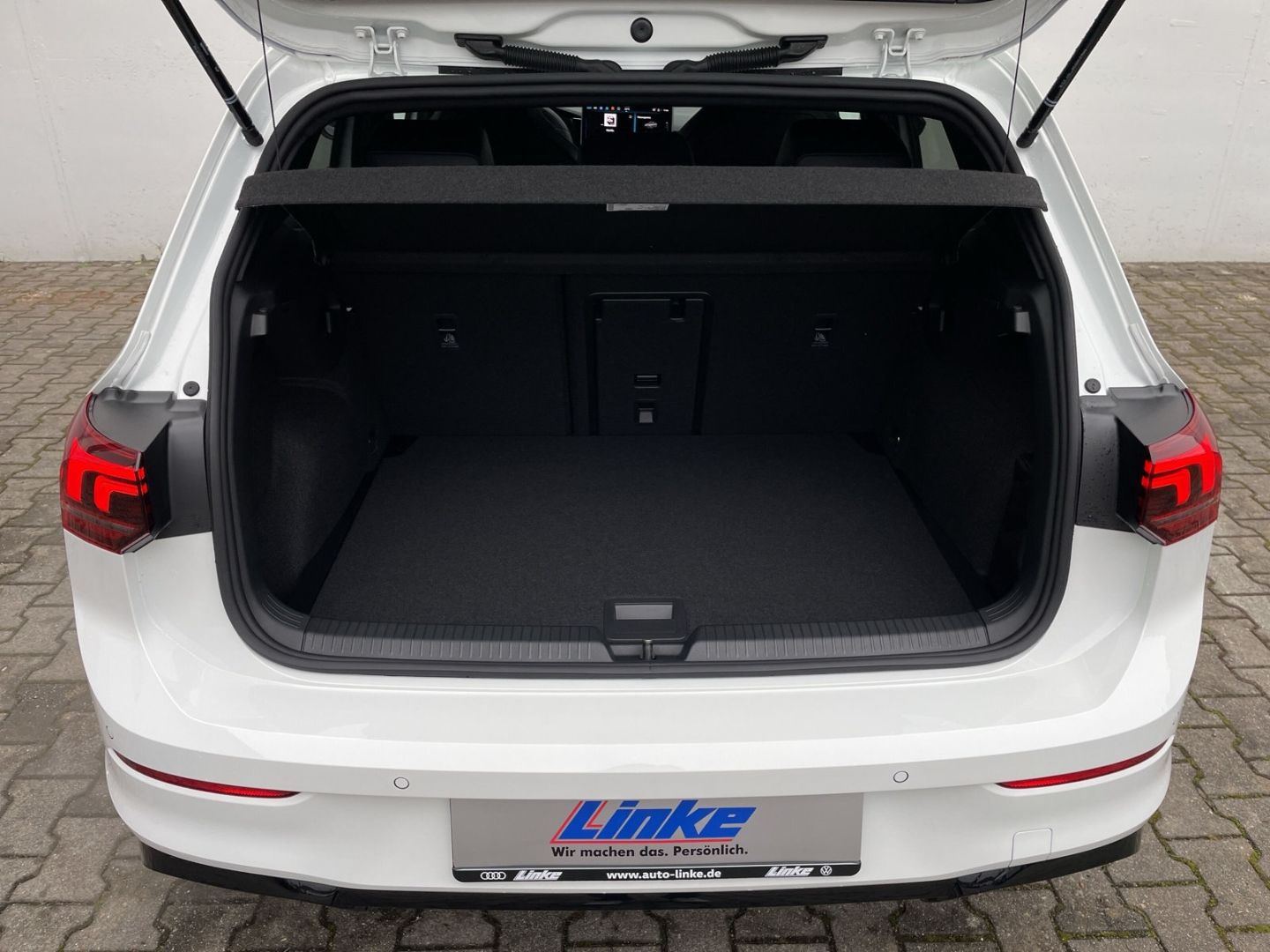 Golf VIII R-Line 1.5 eTSI DSG Black Style Kamera