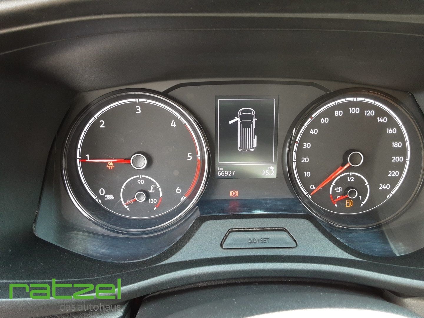 Fahrzeugabbildung Volkswagen T6.1 Transporter KR 2.0 TDI 110kw StandHZG AHK-a
