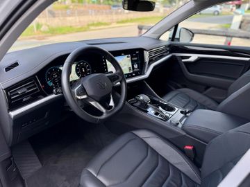Volkswagen Touareg - 10