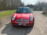 MINI Mini Cabrio mit Roter Türinnen- und Armatu... - MINI MINI aus 2006: Cabrio