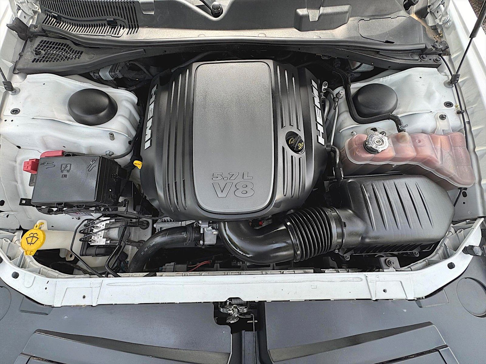 Fahrzeugabbildung Dodge Challenger 5.7 V8 R/T+ Performance Night Edition