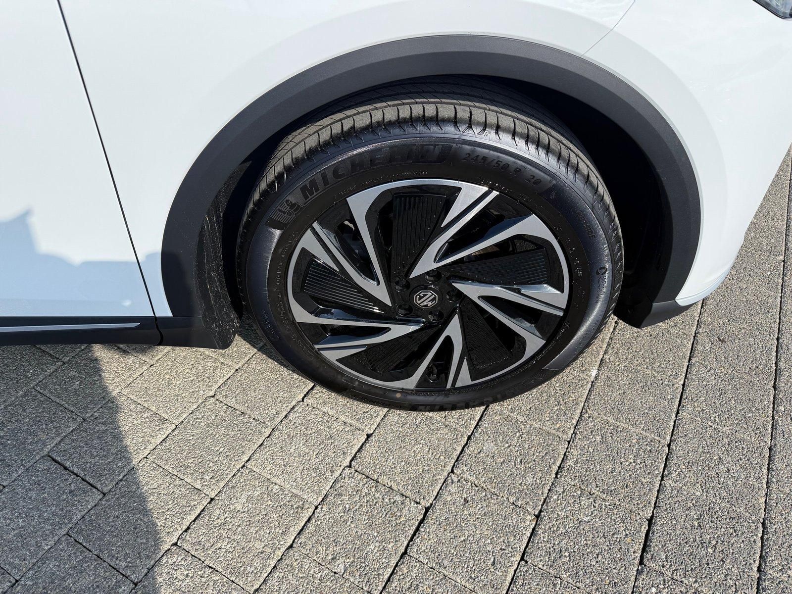 MG S6 EV
