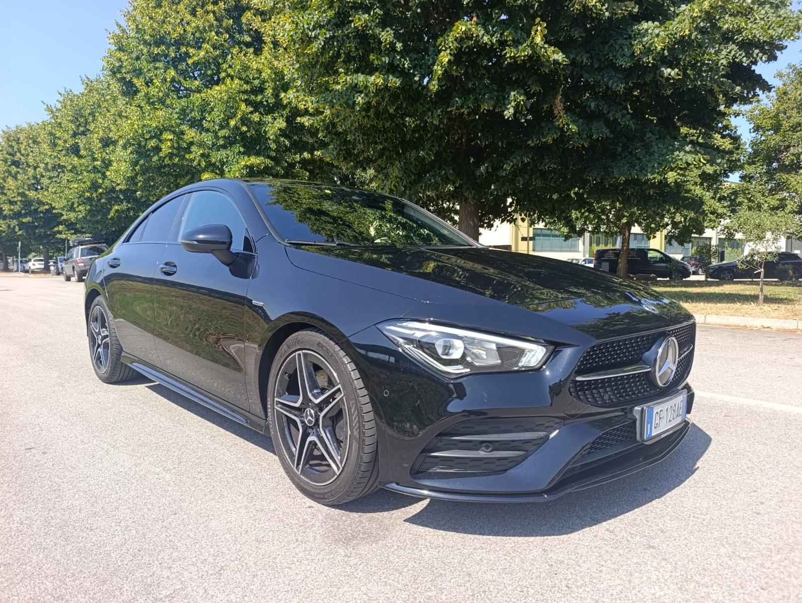 Mercedes-Benz CLA 200 d auto Premium