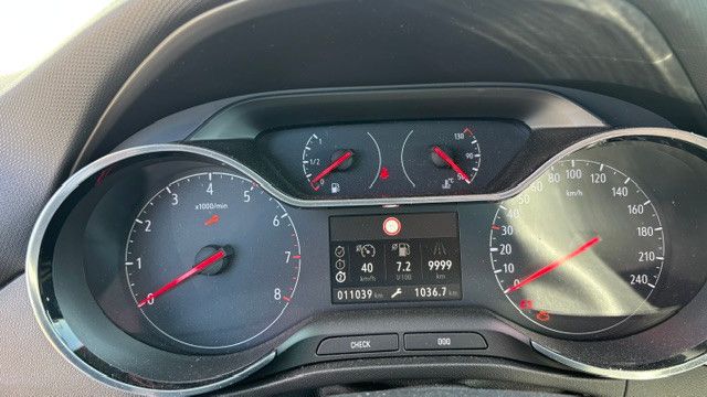 Fahrzeugabbildung Opel Crossland 1.2 Turbo Elegance