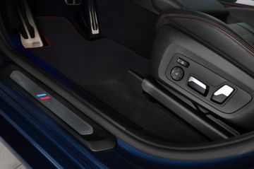 BMW X4 xDrive30i M Sport PANO HUD ACC RFK AHK 1.Hand