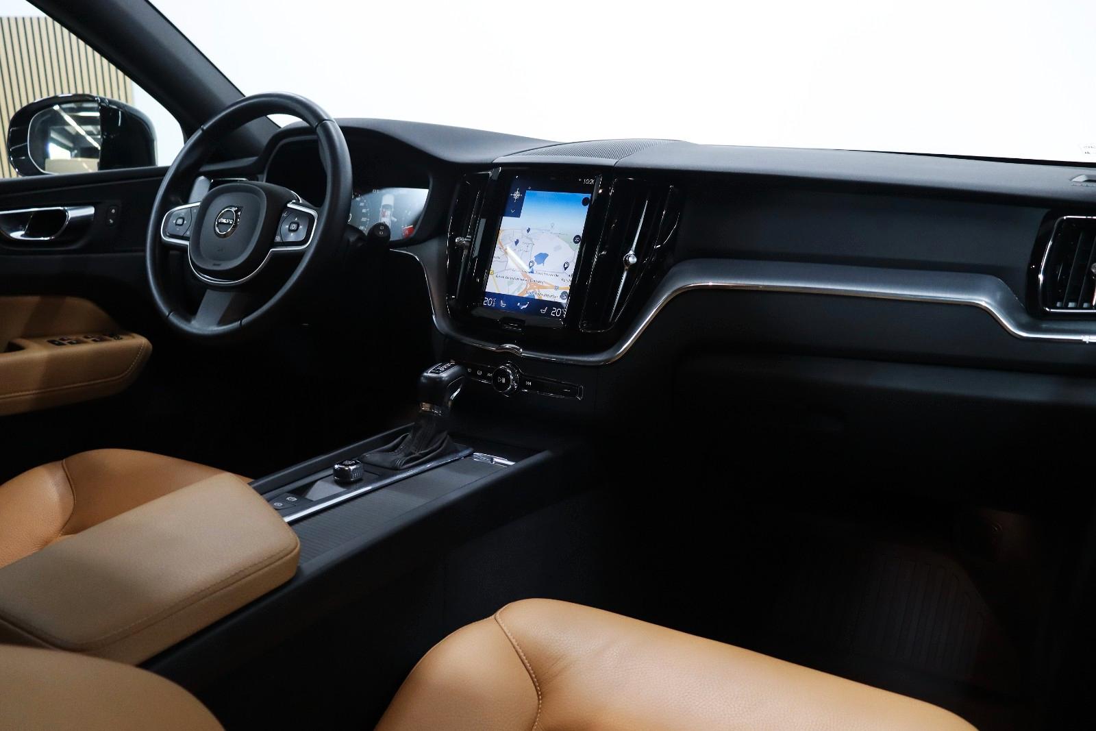 Volvo XC60 Momentum AWD*360°KAMERA*LEDER*NAVI*LED