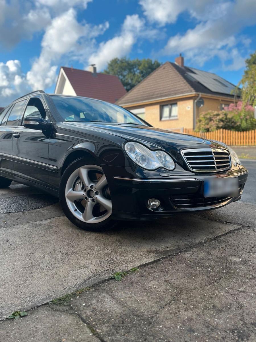 Mercedes-Benz 220 2005 — photo 13