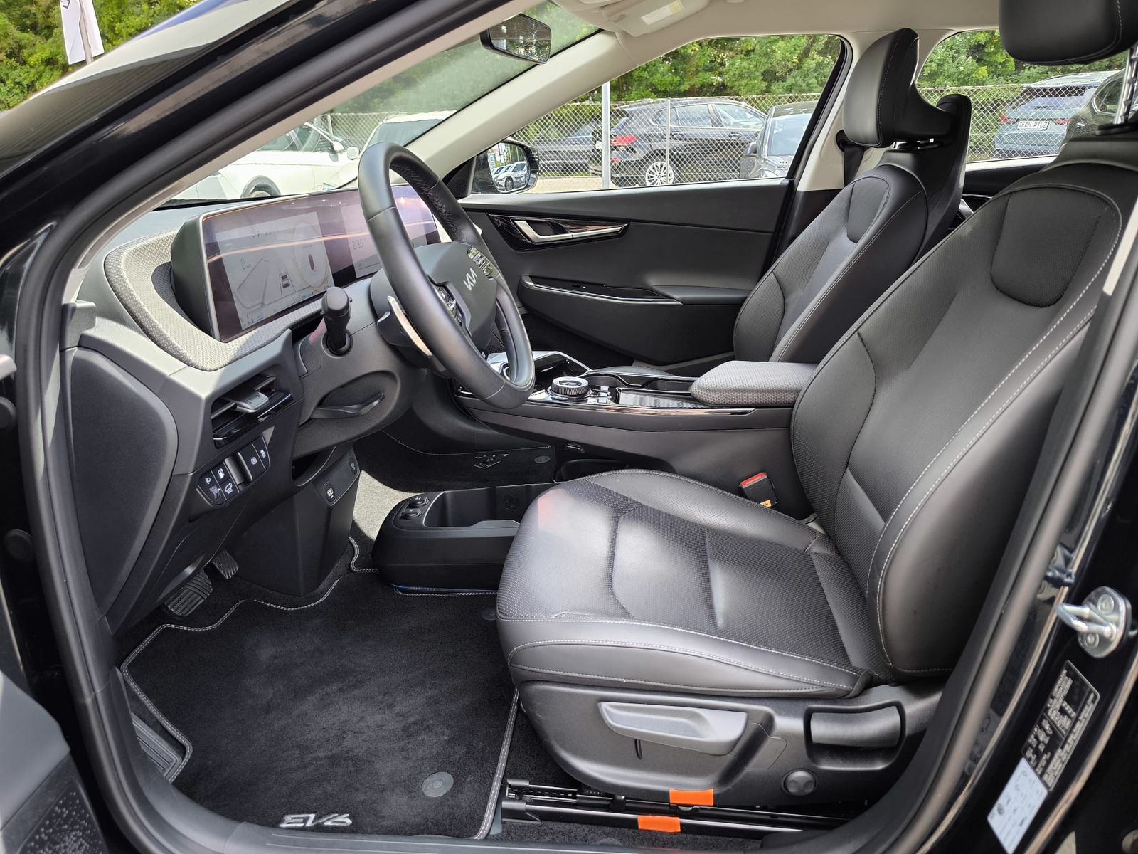 Fahrzeugabbildung Kia EV6 2WD NAVI+LED+SHZ+KAMERA+DAB+ACC+19"