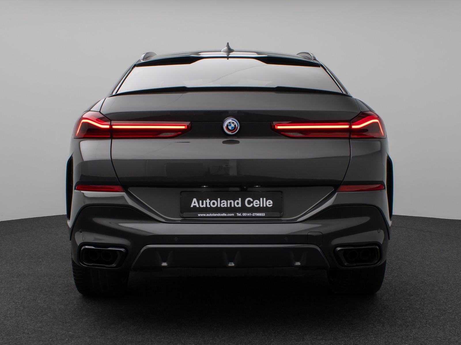 Fahrzeugabbildung BMW X6 M50i Panorama Laser 360°HUD DAB B&W AHK 22"