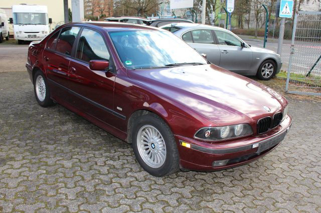 BMW 523i