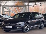 Volkswagen Passat*Variant*2.0*TDI*DSG R-Line*LED*CAM*V.Cock - Volkswagen Passat Variant mit Diesel-Antrieb: Automatik