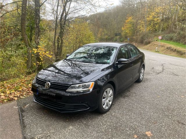 Volkswagen VW JETTA SE 2014 erste Hand