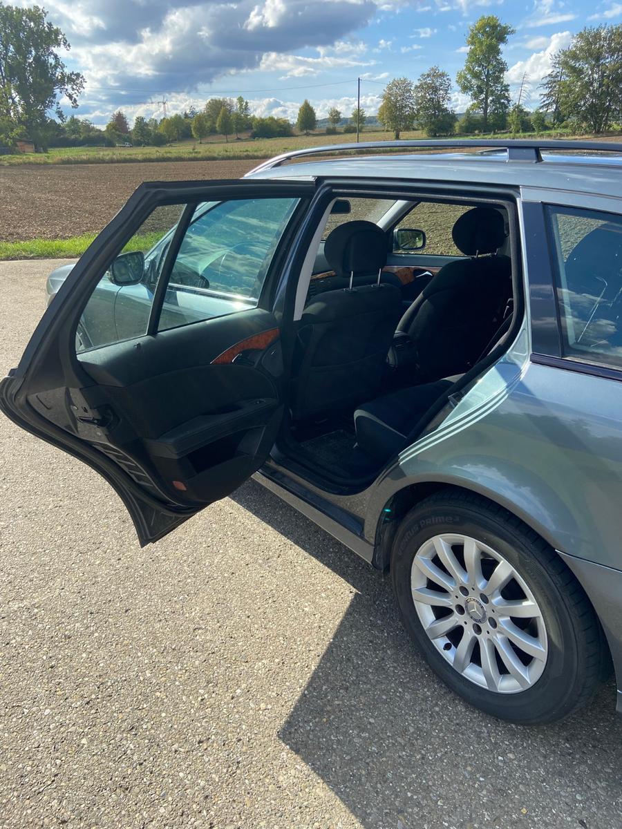 Mercedes-Benz E 220 W211
