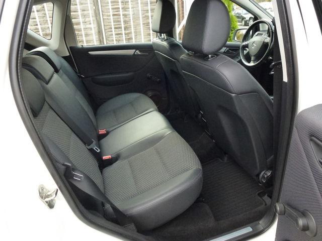 Mercedes-Benz A 180 AVANTGARDE Autom-Klima-94TKM-Sitzheizung A