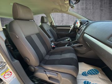 Volkswagen Golf V Lim. United*NAVI*APPLE*SHZ*KAMERA*PDC*