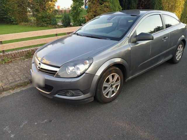 Opel Astra H GTC