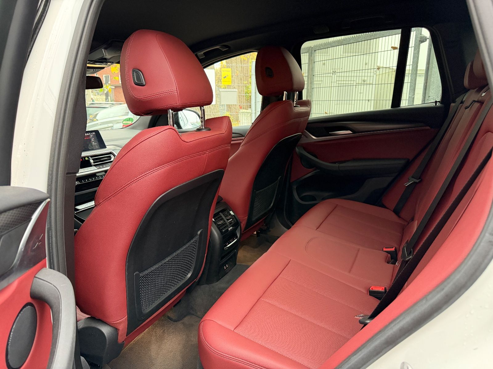 Fahrzeugabbildung BMW X3 xDrive 20i M Sport*LED*ROT*KAMERA*NAVI*SPORT