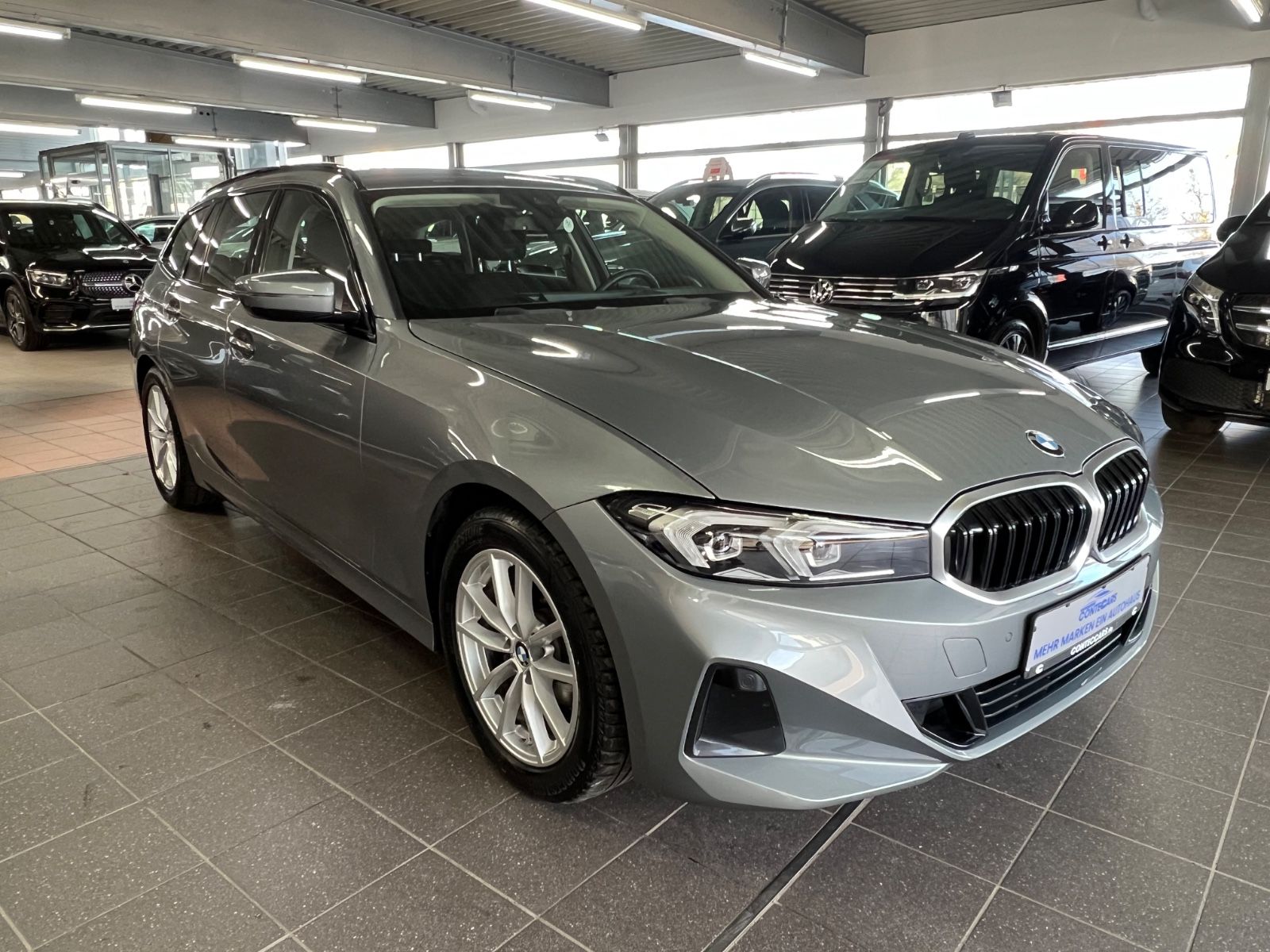 BMW 318 d Touring Driving Assistant+Curved+FACE foto 2