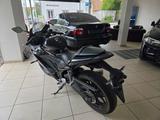 Yamaha R3 - YAMAHA R3
