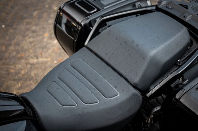 Fahrzeugabbildung Harley-Davidson PAN AMERICA RA1250S SPEC ALL BLACK KOMPLETTUMBAU