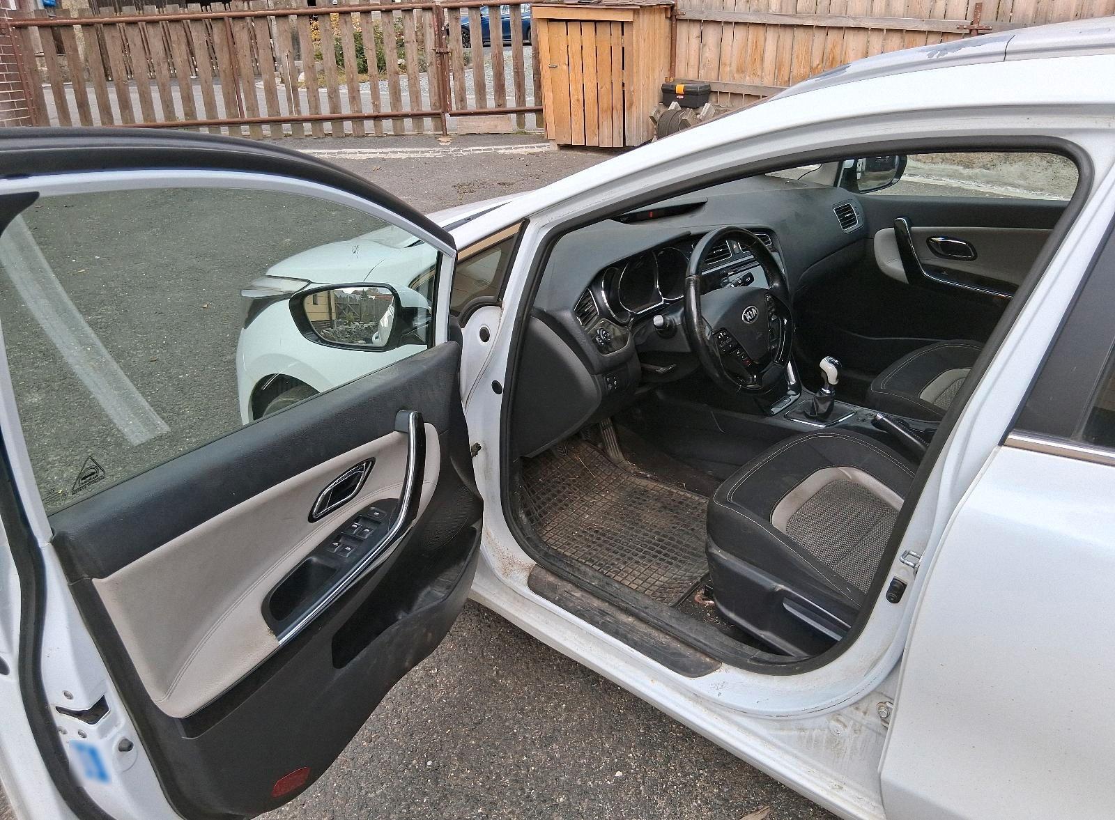Kia cee'd 2014 — photo 8