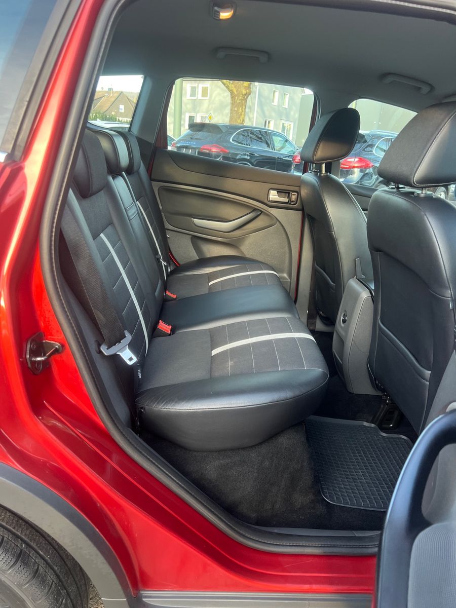 Fahrzeugabbildung Ford Kuga 2.5T Titanium * AUTOMATIK *