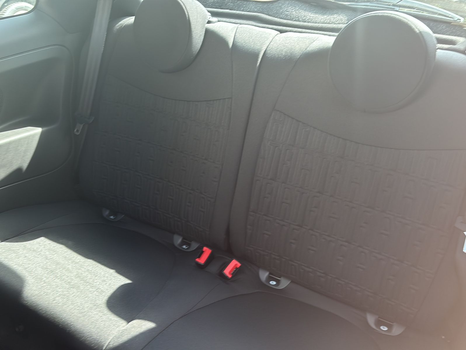 Fahrzeugabbildung Fiat 500 1.0 GSE Hybrid Dolcevita GARANTIE/CARPLAY