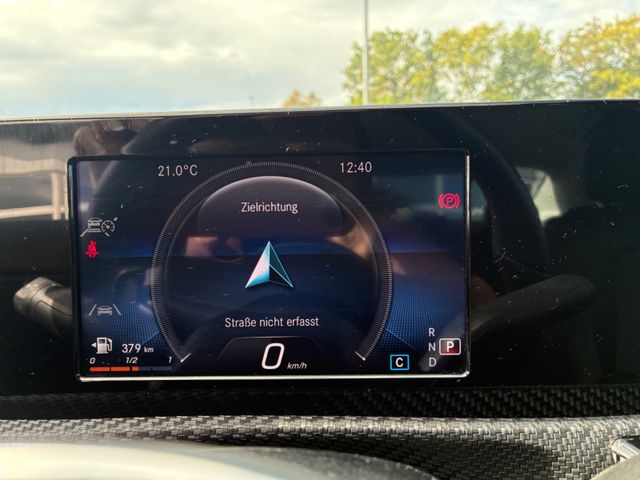 Fahrzeugabbildung Mercedes-Benz CLA 180 Lim >AUT/NAV/LED/Teilleder<