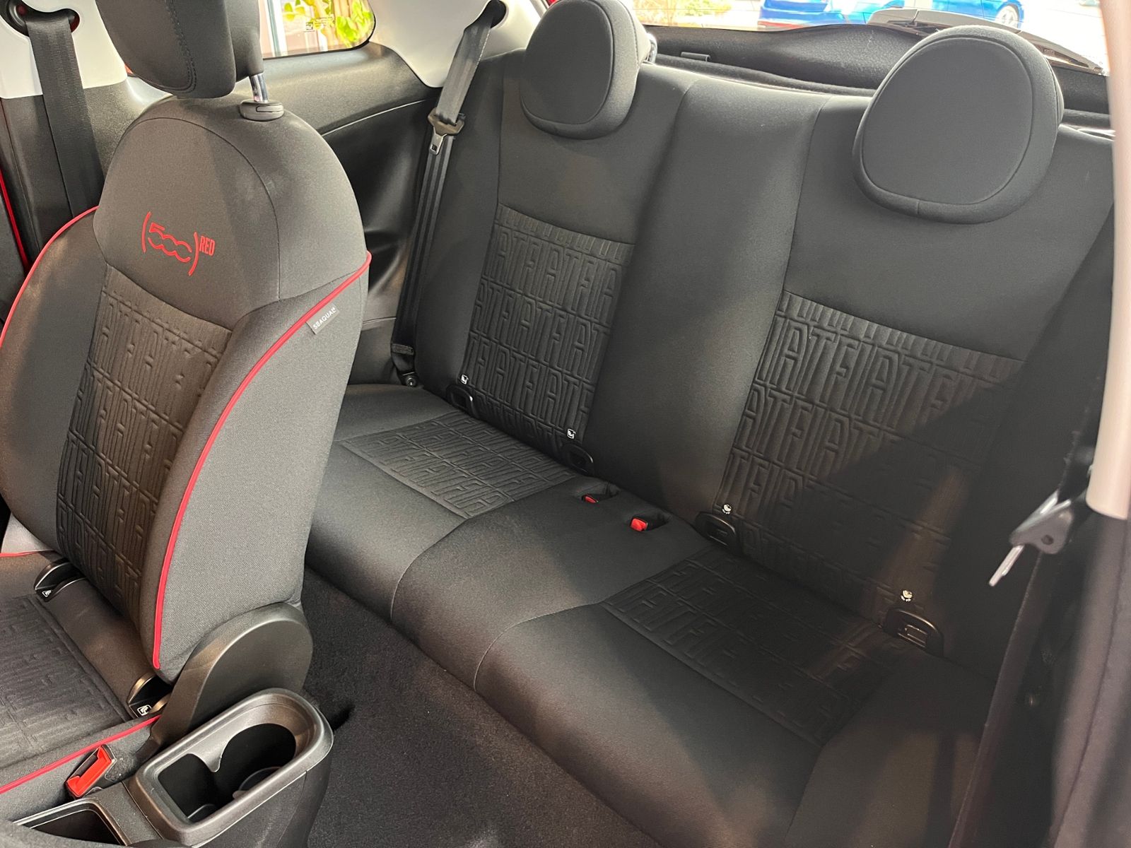 Fahrzeugabbildung Fiat 500e  42 kWh Akku Red NAVI KLIMA