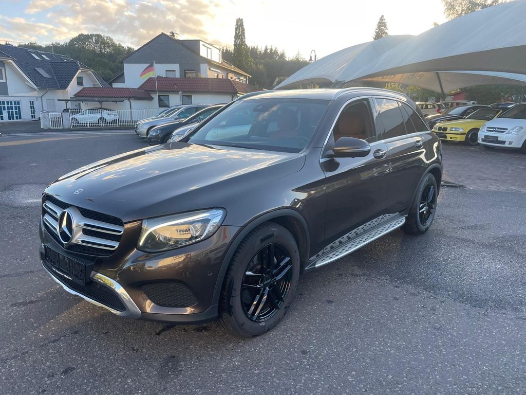 Image of Mercedes-Benz GLC 300