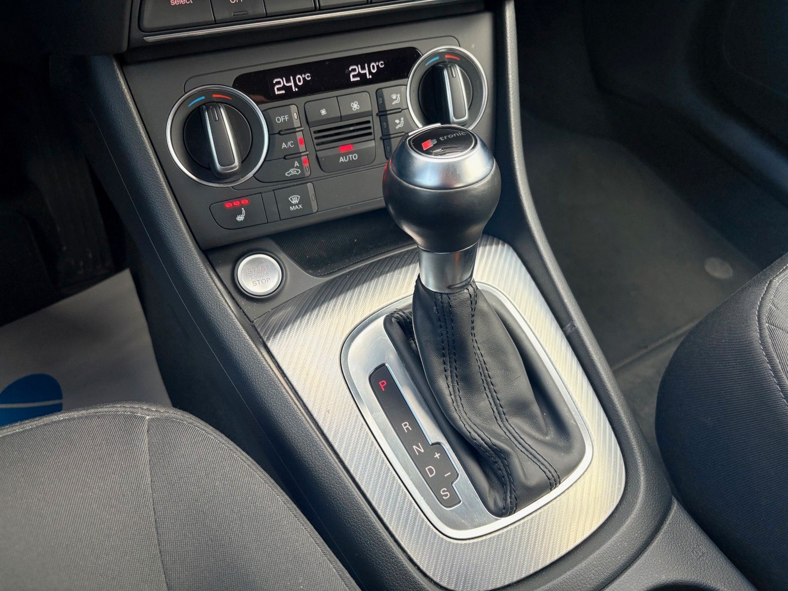 Fahrzeugabbildung Audi Q3 design quattro 2.0 TDI S-tronic Navi LED SHZ