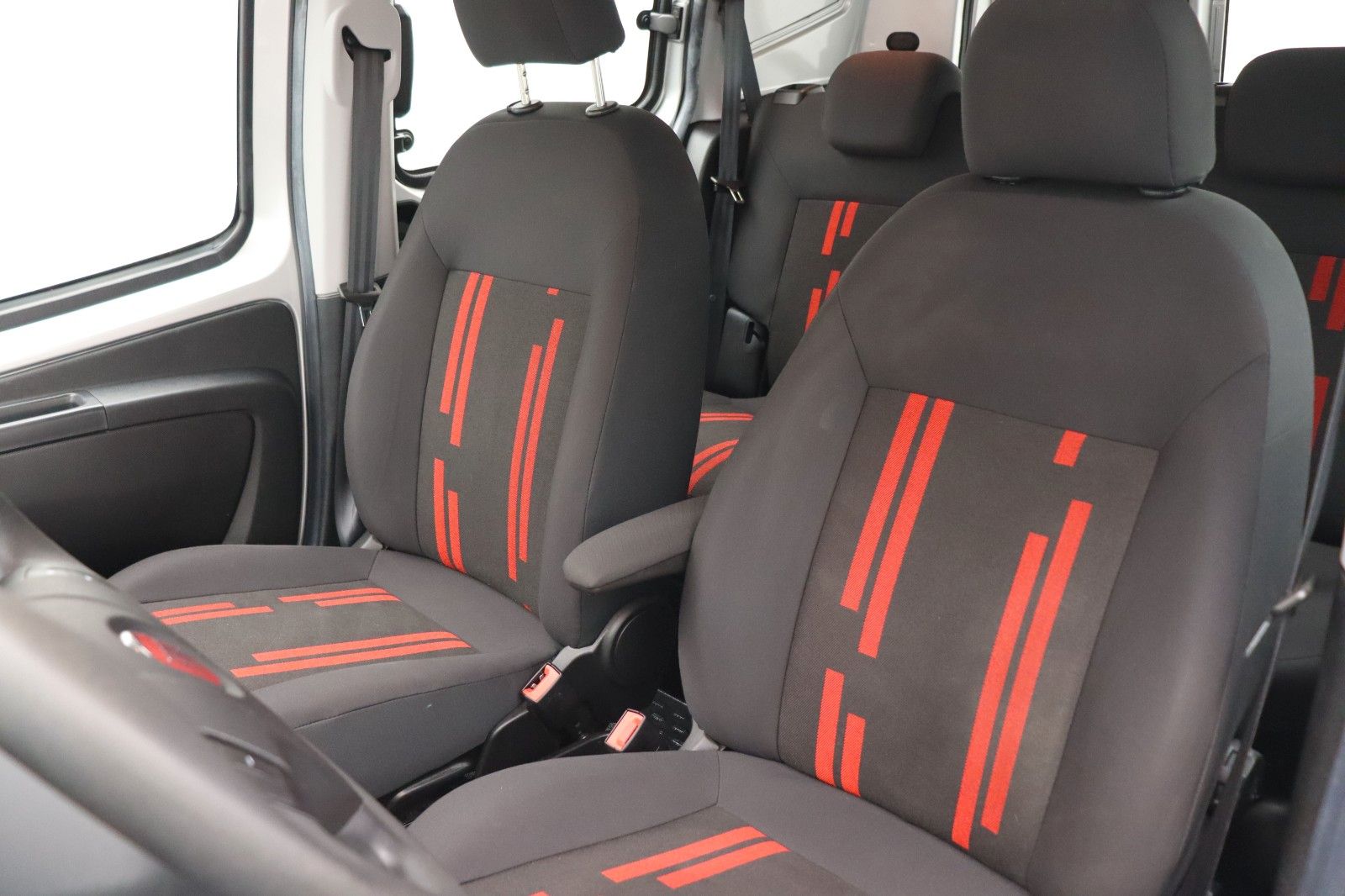 Fahrzeugabbildung Fiat Fiorino SX 1.2 Kombi SHZ AHK KLIMA PDC