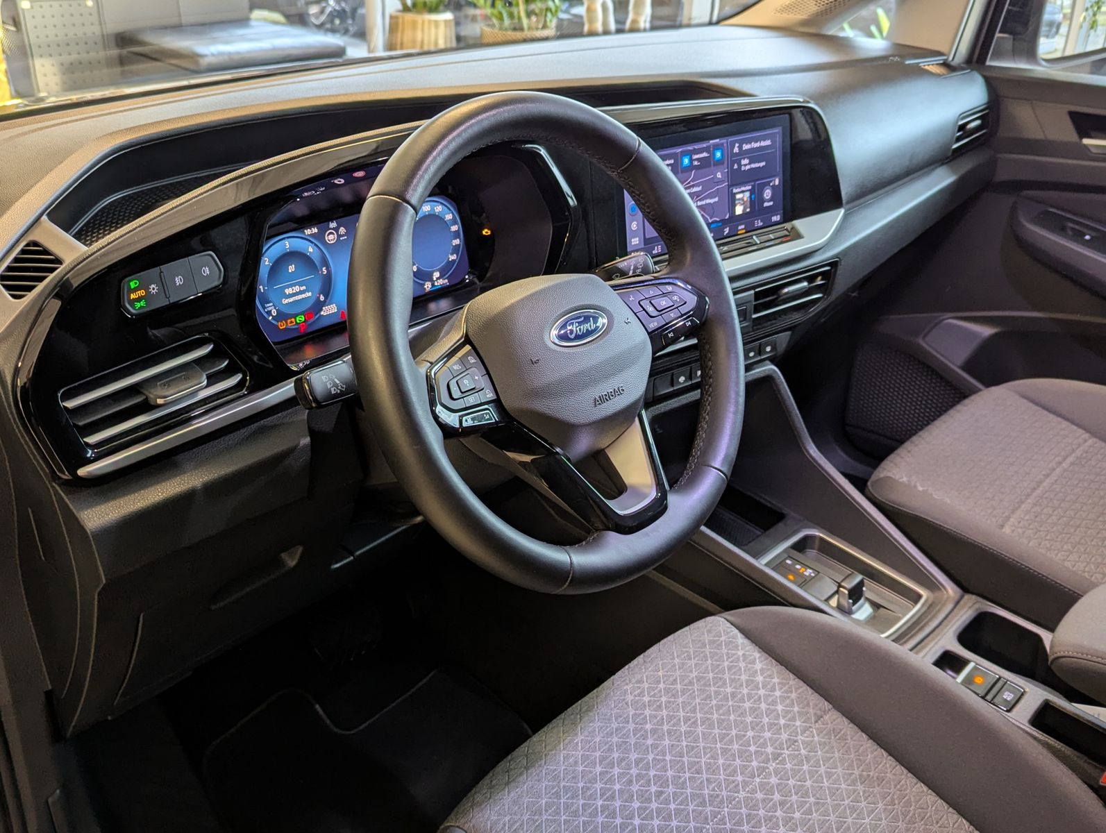 FORD Tourneo Connect L2 Titanium 7-Sitze Bi-LED Cam A - Image 22