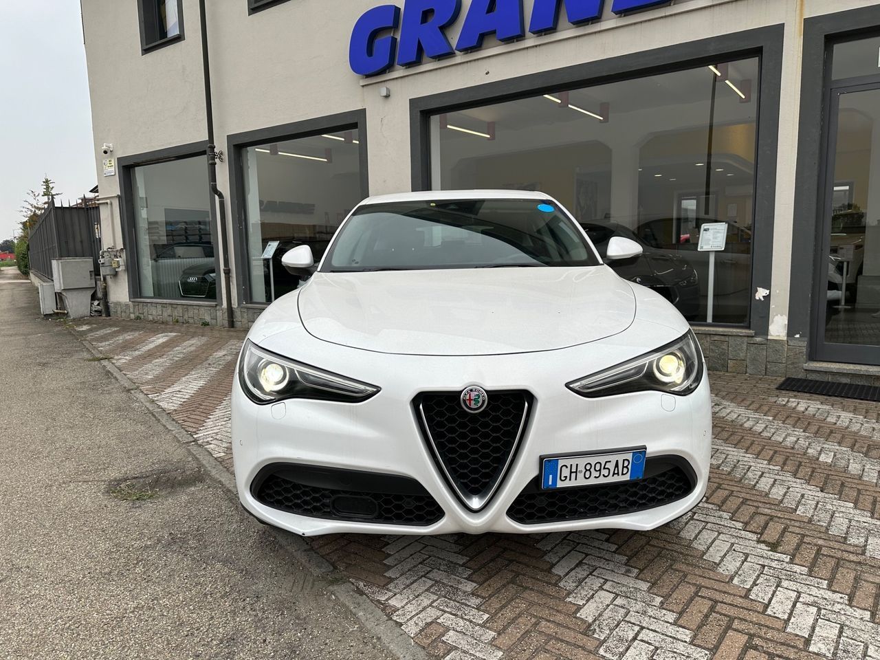 Alfa Romeo Stelvio 2.2 t Business 160cv Autocarr imagem 2