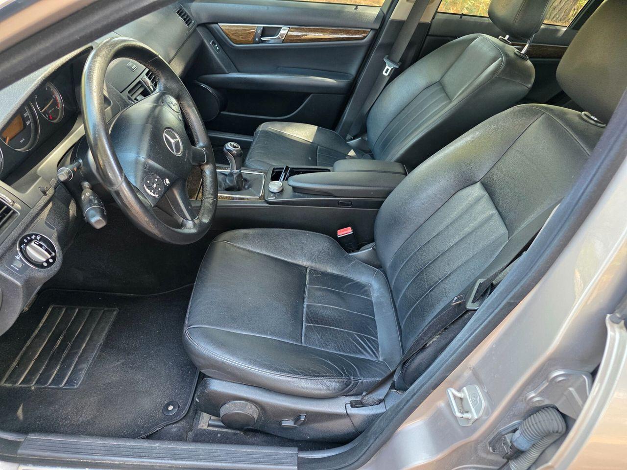 Mercedes-Benz C220 2008 — photo 14