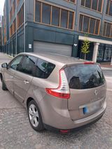 Renault Scenic 1.6dC Bose Edition 7-Sitzer - Renault Scenic aus 2011: Bose