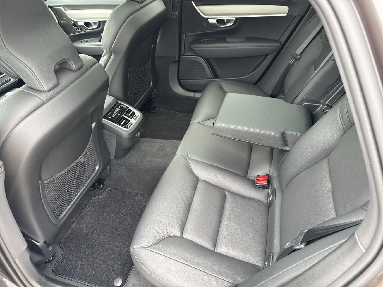 Fahrzeugabbildung Volvo V90 Kombi Ultimate Bright