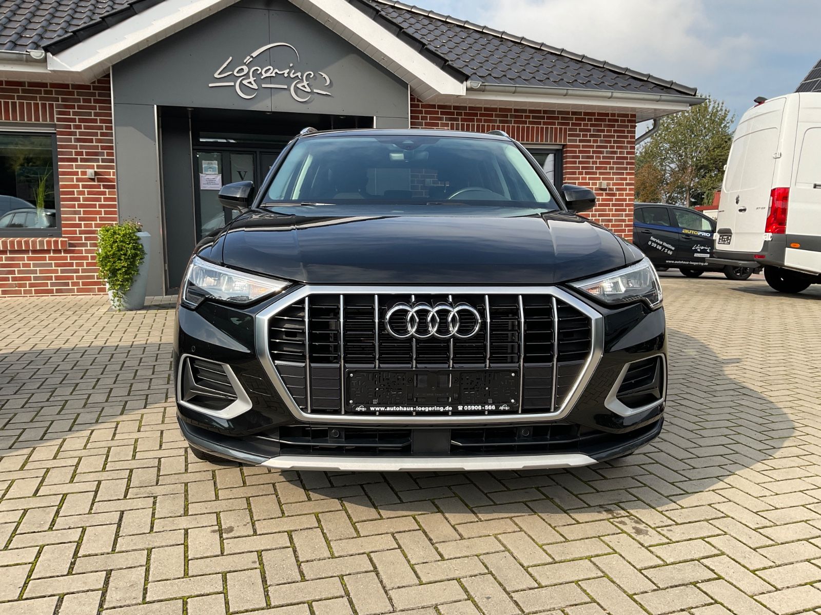 Fahrzeugabbildung Audi Q3 35 TDI S tronic,AHK,Kamera,GJR,LED