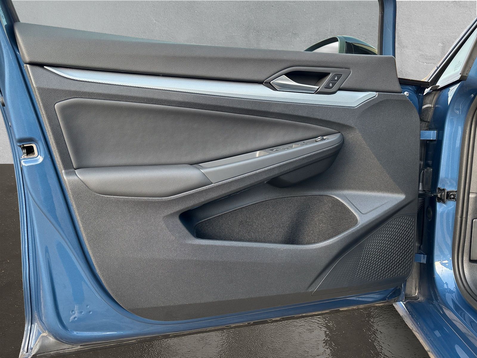 Fahrzeugabbildung Volkswagen Golf Goal 1.5 eTSI 1.5 eTSI 110 kW Goal DSG AHK