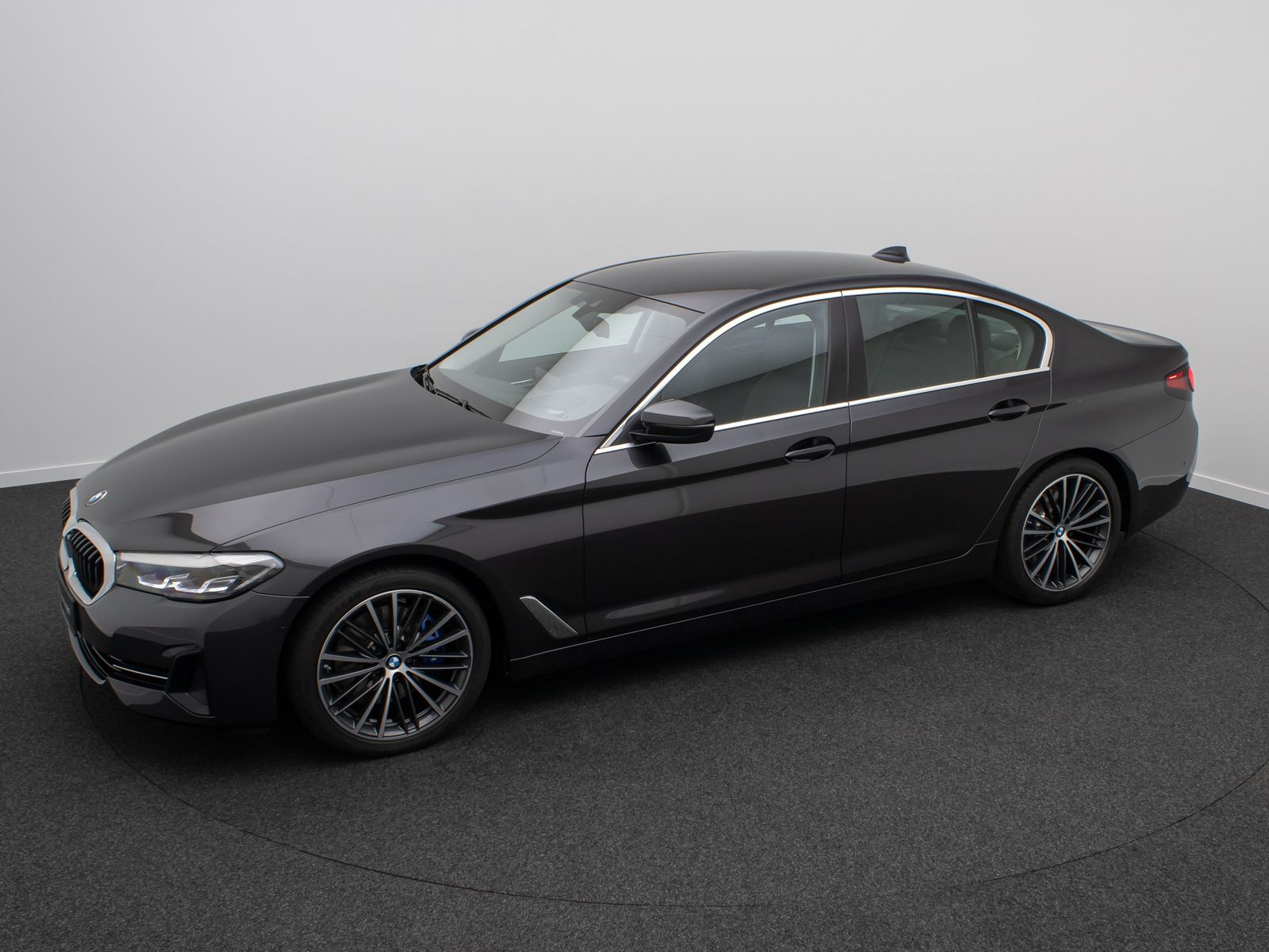 Fahrzeugabbildung BMW 530i HUD DAB Leder Alarm Komfort 4xKlima M Sport