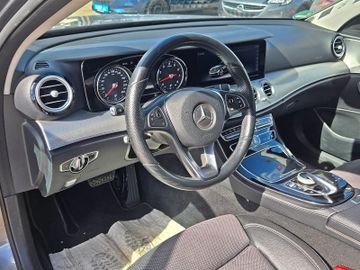 Mercedes E 200 - 9