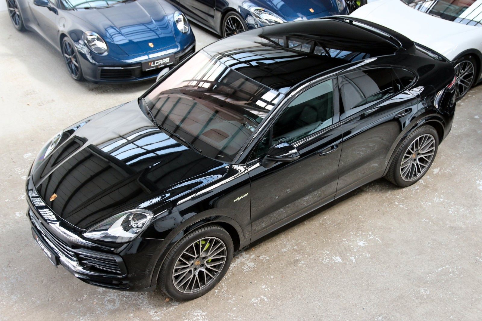 Porsche Cayenne - 1