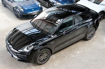 Porsche Cayenne - 1