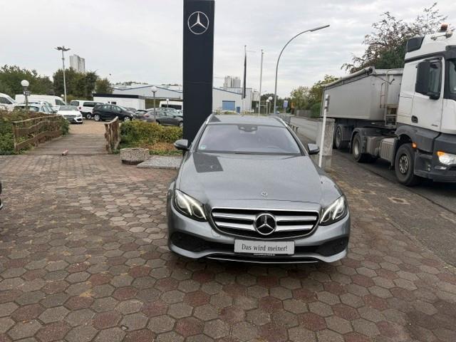 Mercedes-Benz E 220 d T Airmatic AHK LED Distronic 360 Keyless