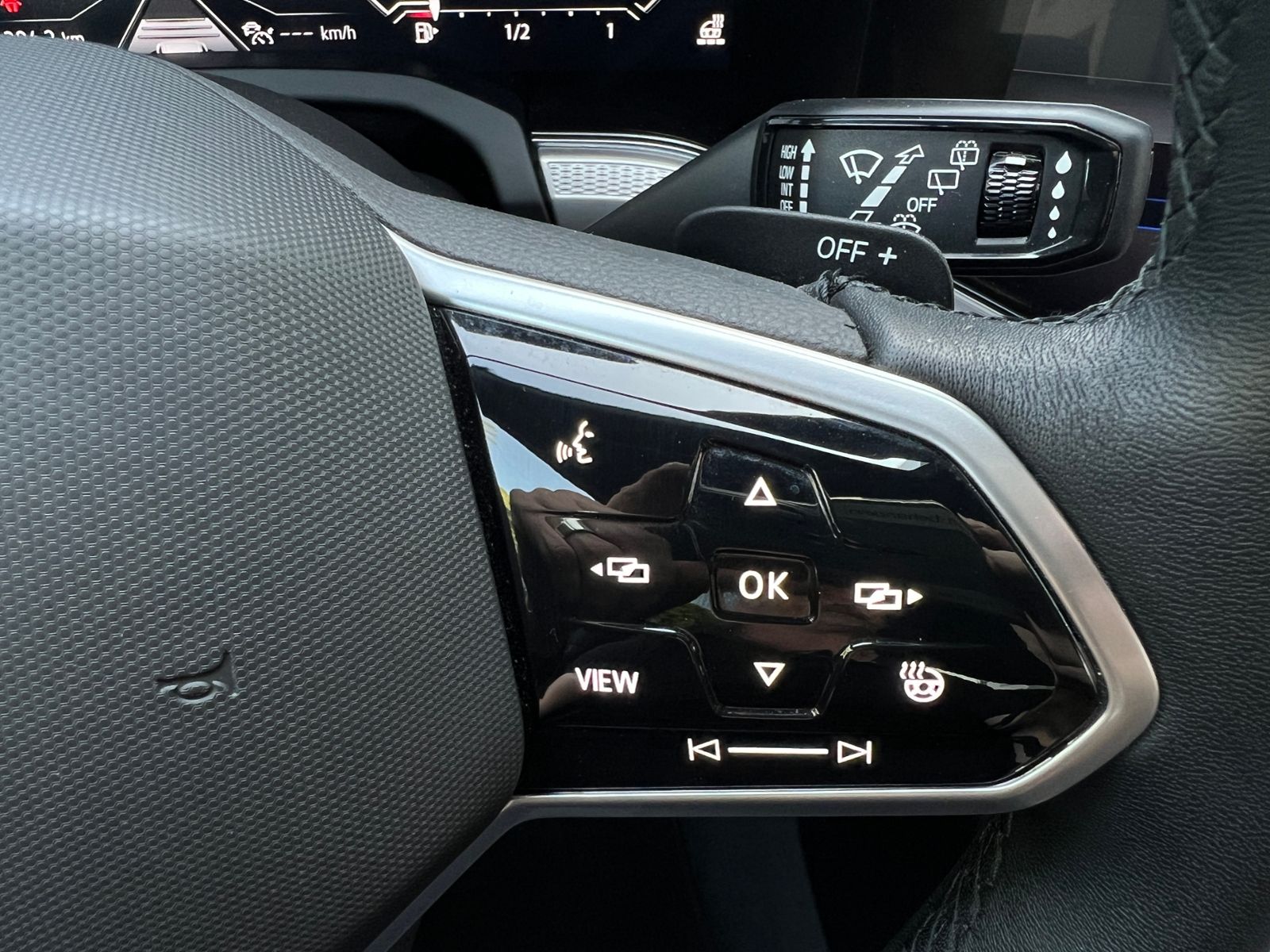 Fahrzeugabbildung Volkswagen Touareg 3.0 V6 TDI 4MOTION *Luftfederung, AHK, L