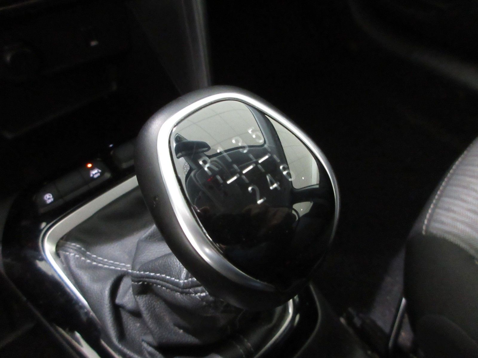 Fahrzeugabbildung Opel Corsa F Edition 1.2T  NAVI/PDC/ALU/MULTIMEDIA