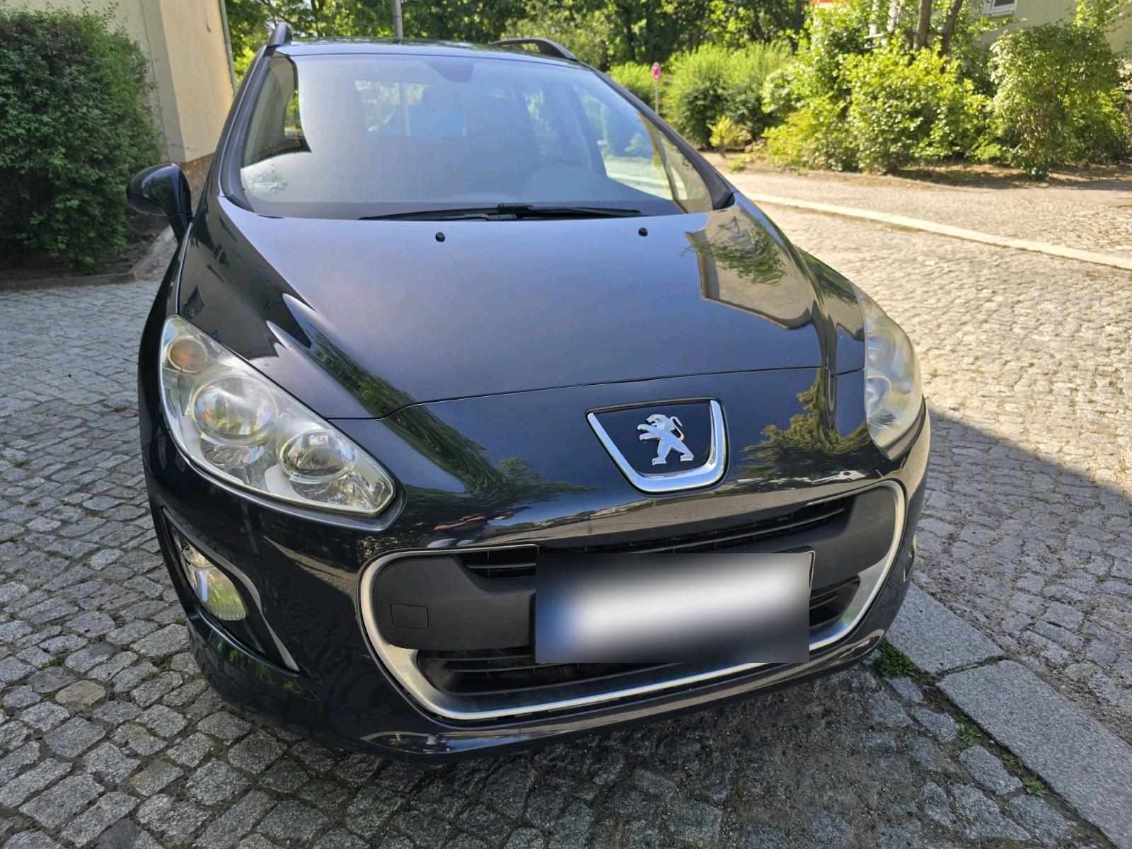 Peugeot 308 2011 — photo 8
