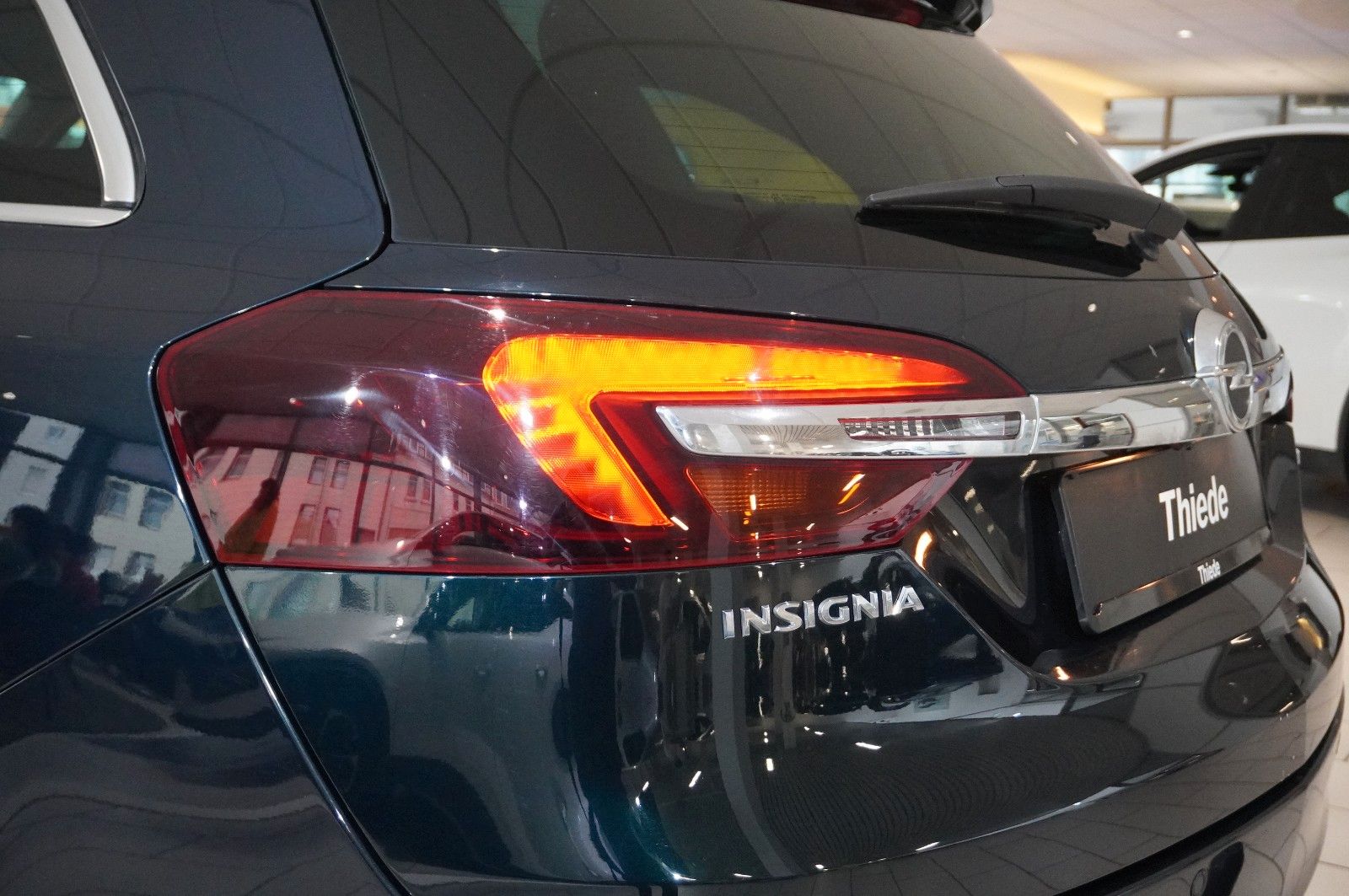 Fahrzeugabbildung Opel Insignia A ST 1.6 INNOVATION NAVI/LED/KAMERA/AHK