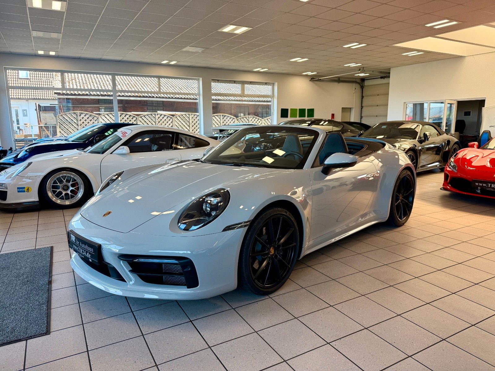 Fahrzeugabbildung Porsche 911 992 Carrera Cabrio SportDesign / Sportabgas