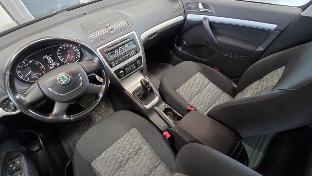 1.4 TSI AHK PDC SHZ Tempomat Garantie